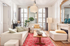 Outstanding Parisian flat in heart of Paris center